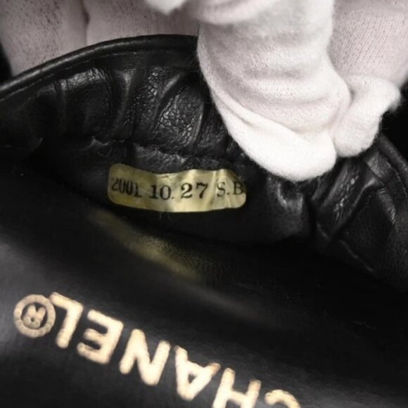Chanel Black Calfskin Timeless Vanity Handbag 126131 - Picture 10 of 10